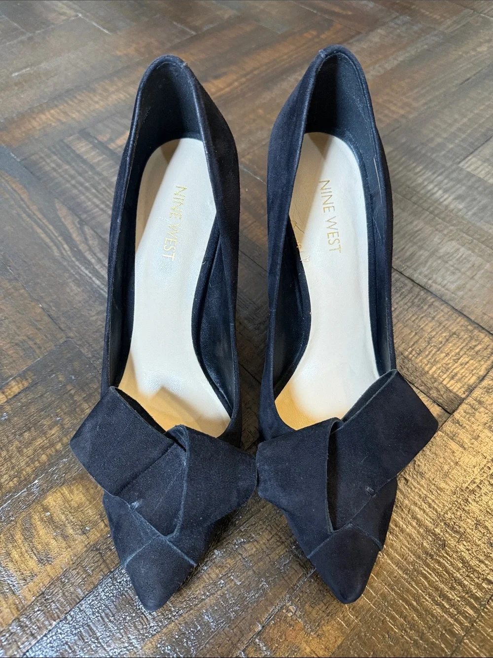 Nine West Haddriana‎ Black Suede Bow Pumps Sz 8 Pointed Toe Heels